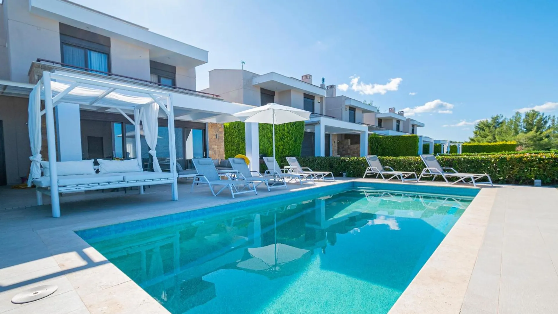 Bellevue Villas With Private Pool Χανιώτη