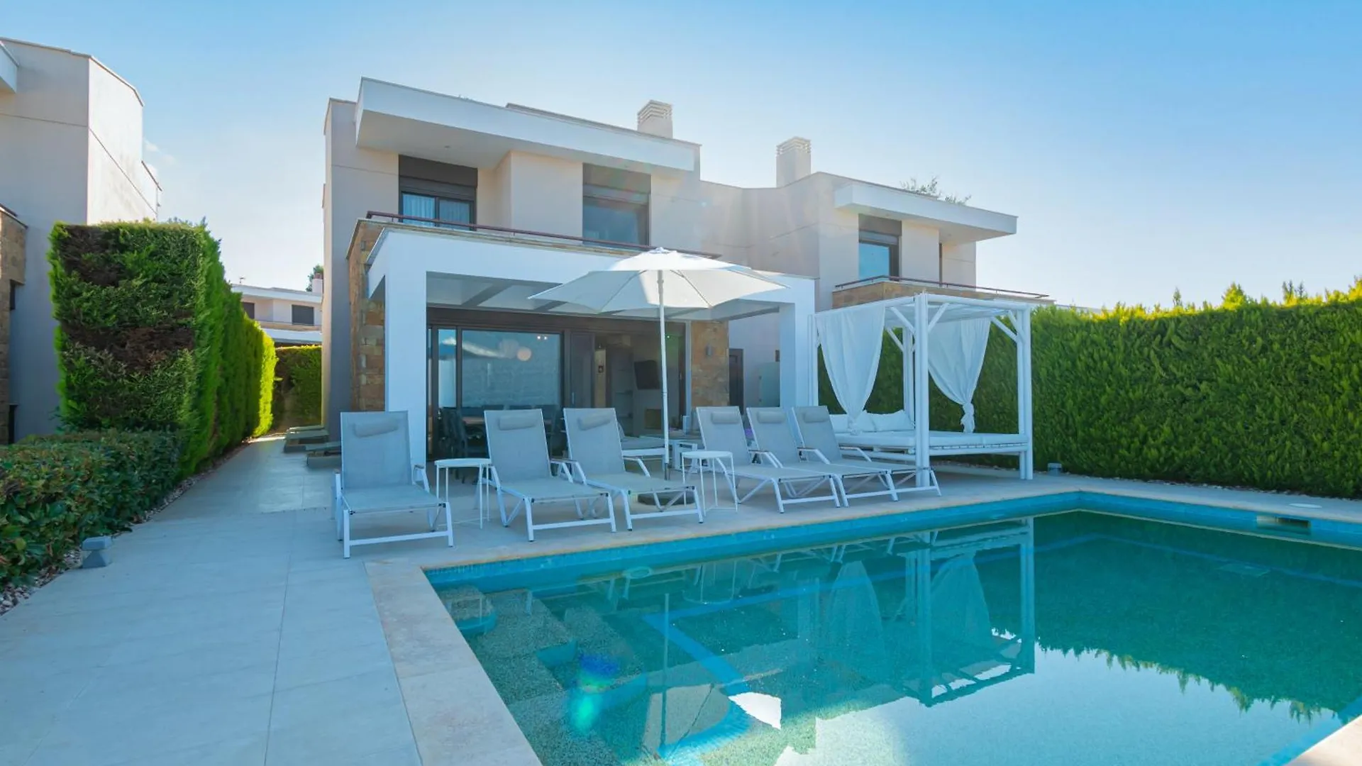 Bellevue Villas With Private Pool Hanioti Greece