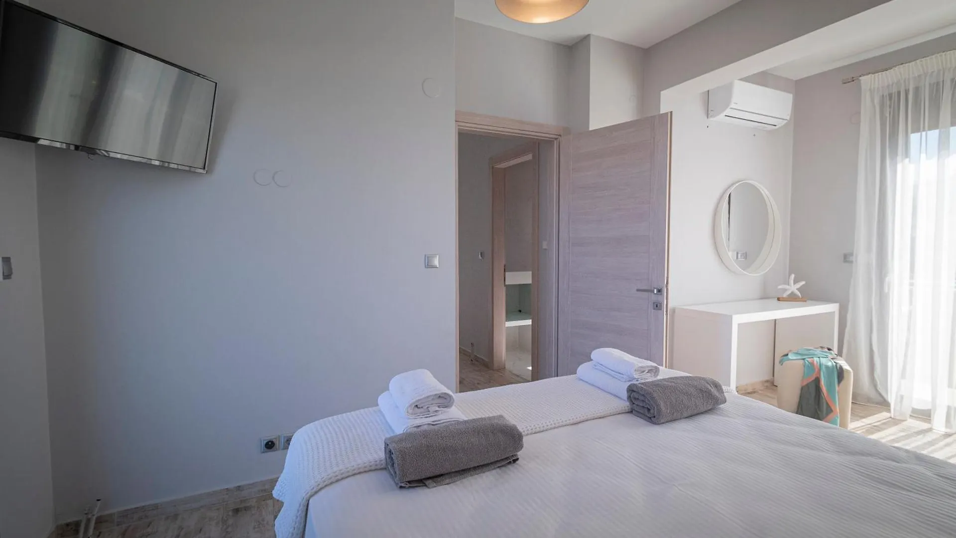 Bellevue Villas With Private Pool Chaniotis Grécia